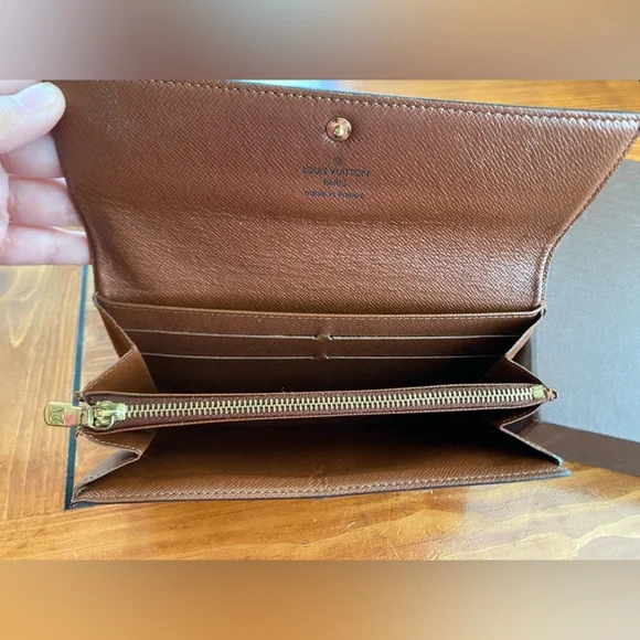 LV wallet - Picture 5 of 9